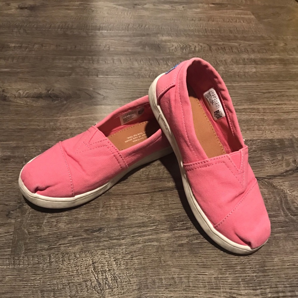 Toms slip on girls 1